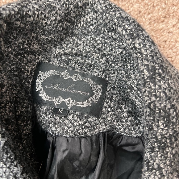 Coat - Picture 4 of 4